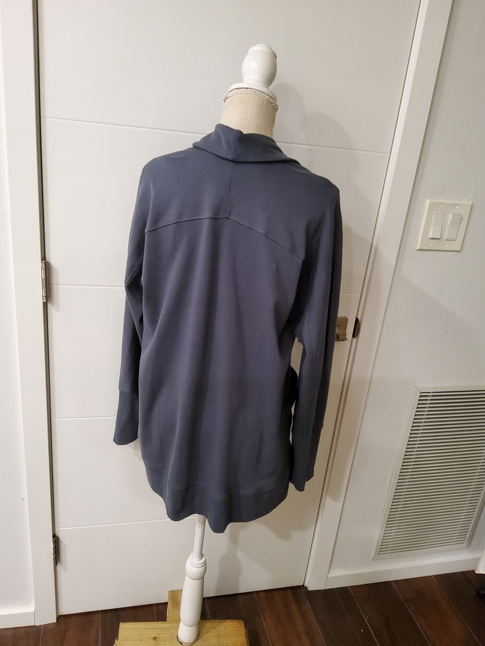 PACT Organic Airplane Wrap Cardigan Size M - Picture 9 of 15